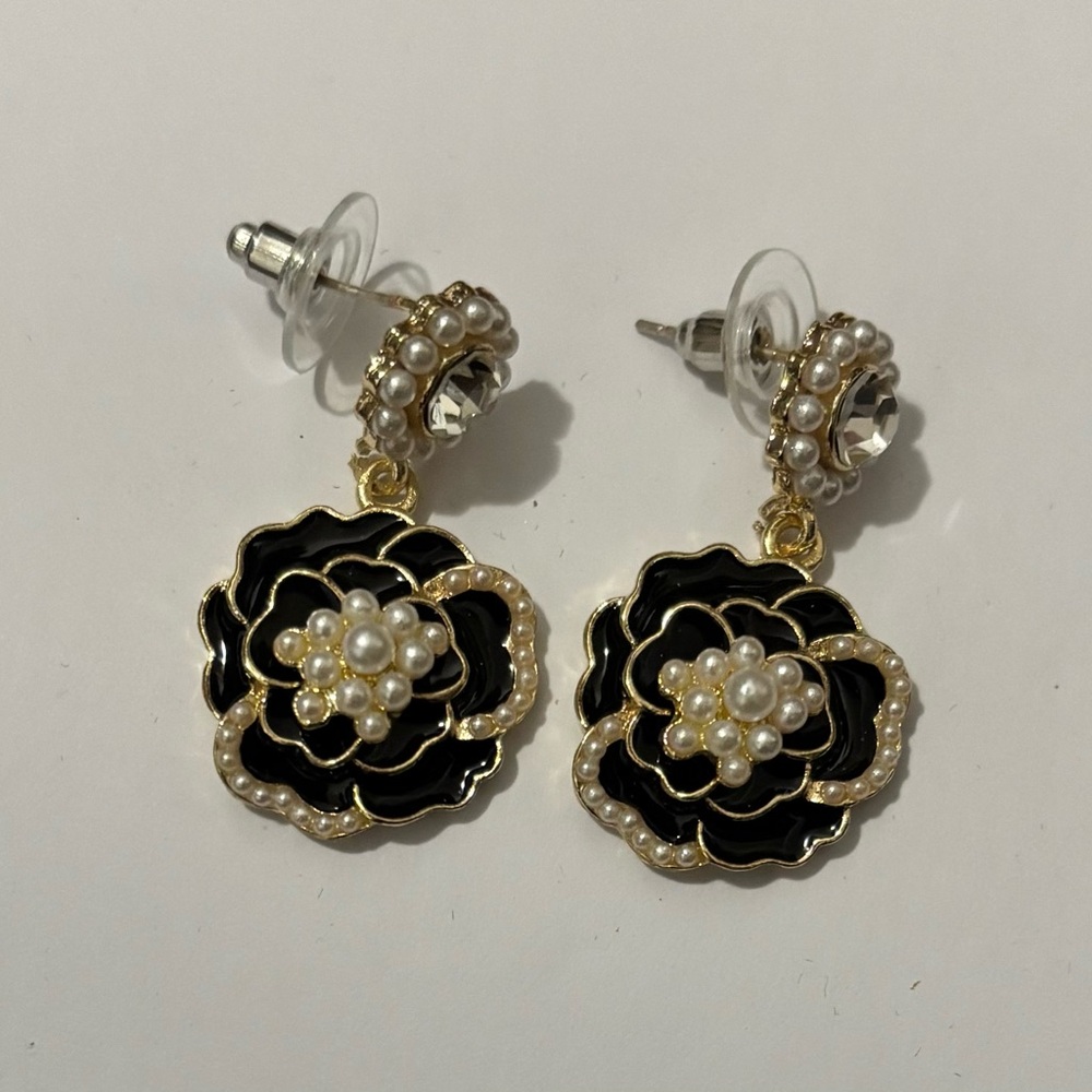Flower earrings